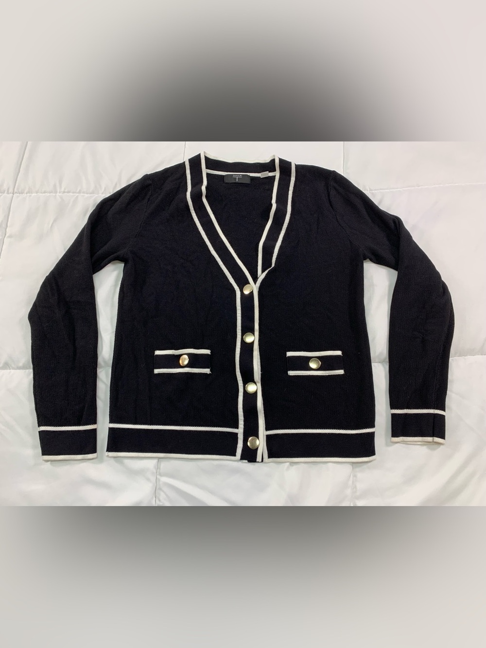 Preloved TAHARI button up cardigan size M